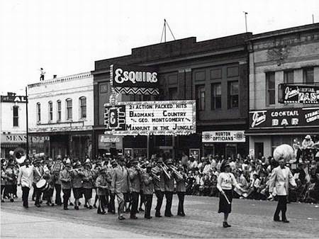 Lansing Theatre - Vintage Pic (newer photo)